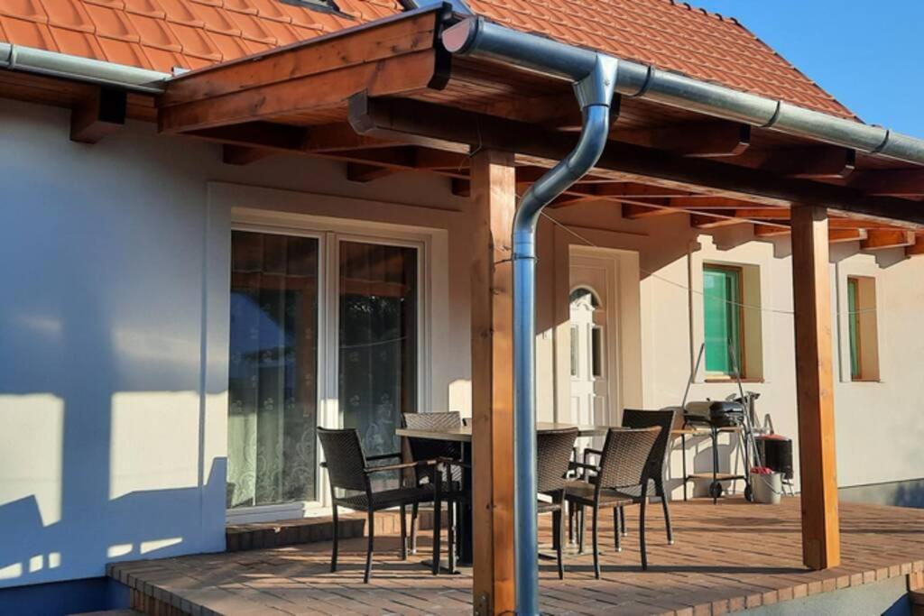 Andrea Nyaralohaz Villa Kovagoors Bagian luar foto